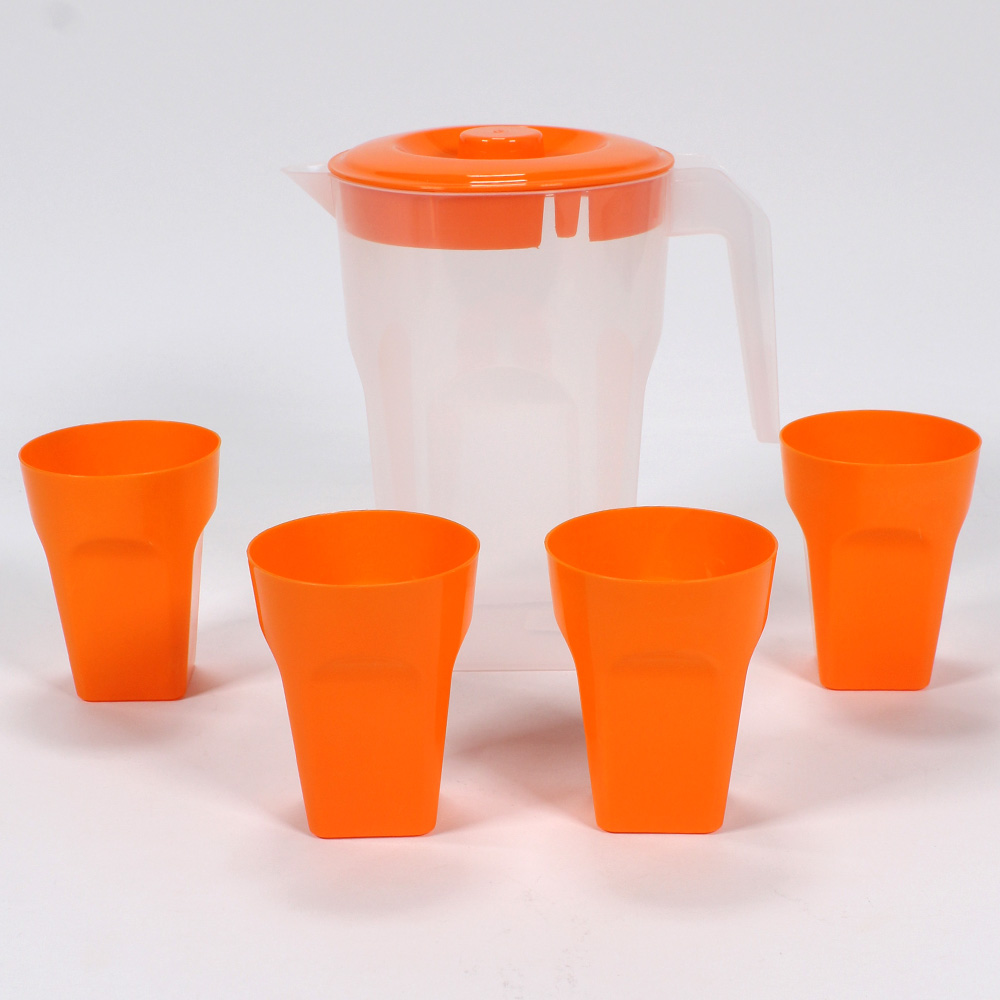 Jarra Plástica Con 4 Vasos 1,75 Lts.